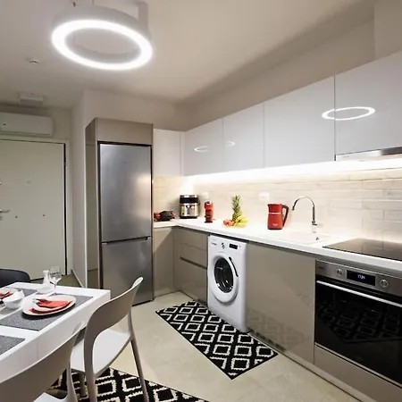 Uni Cozy Rhodes City