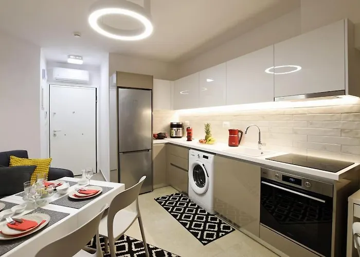 Uni Cozy Rhodes City